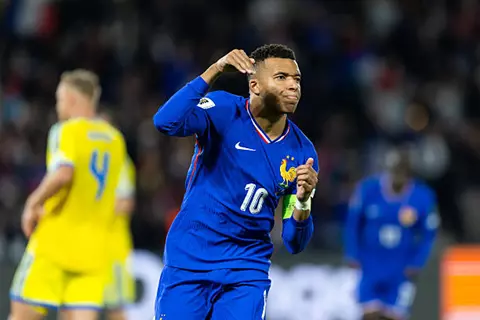 أسرع من ميسي وكريستيانو.. رحلة مبابي نحو الهدف رقم 400